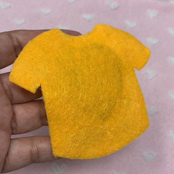 Shirt shaped decorations with Z and Las Vegas/1 is magnet - Picture 8 of 8